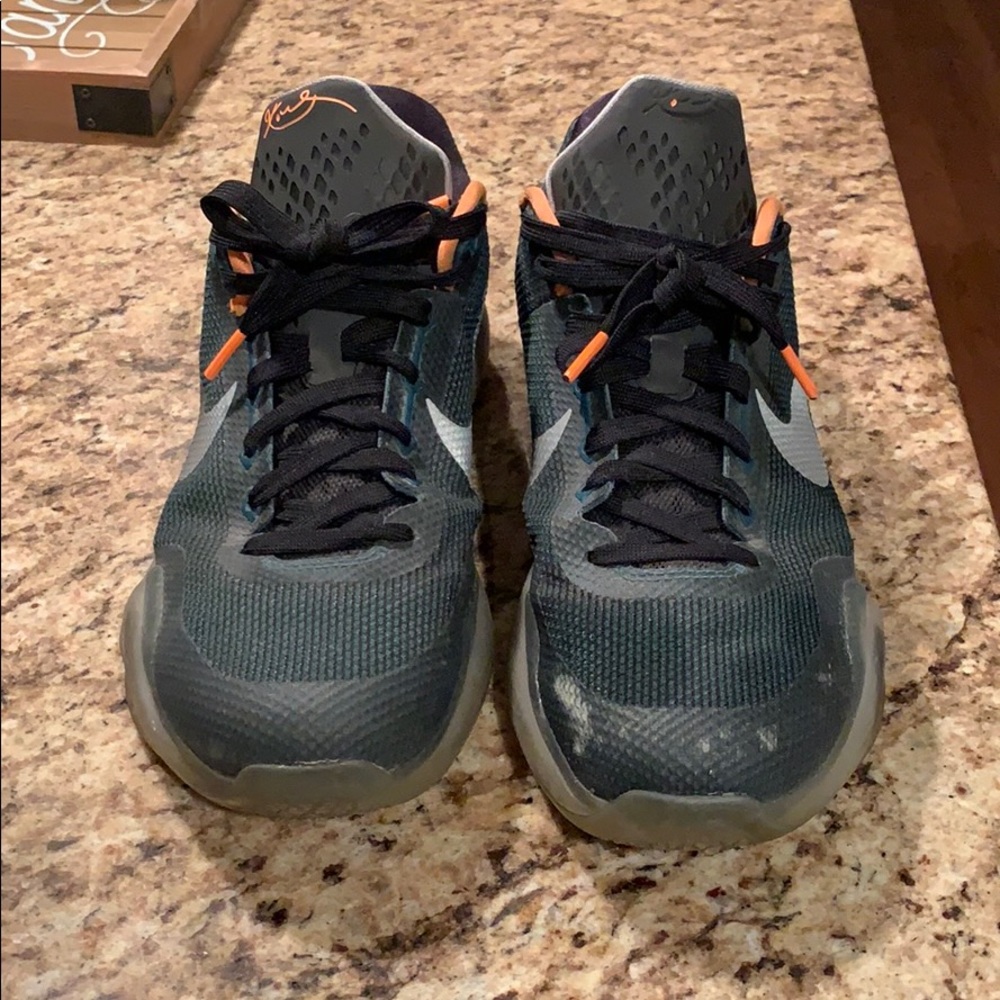 Kobe X